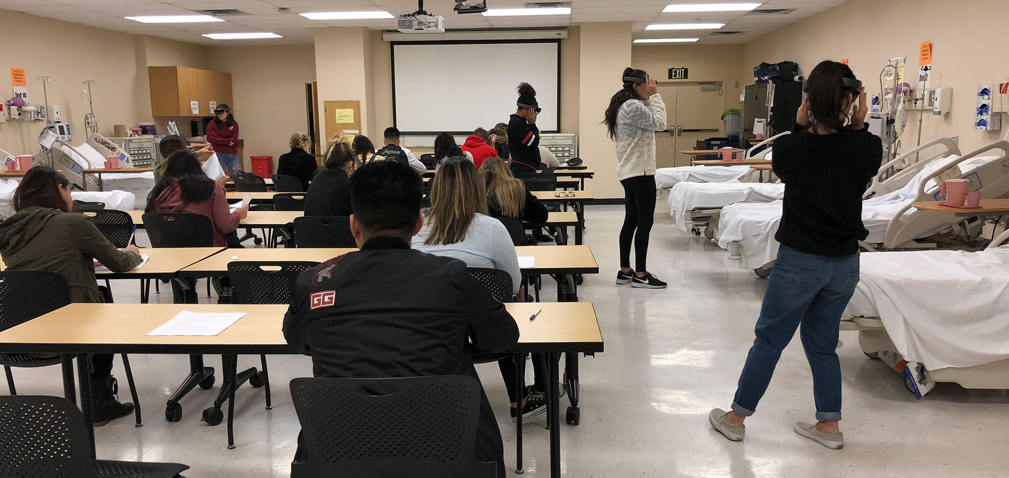 nursing students piloting vr